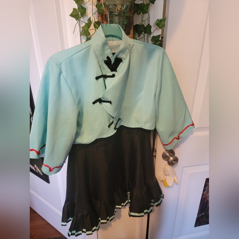 LUO TIANYI HATSUNE MIKU COSPLAY